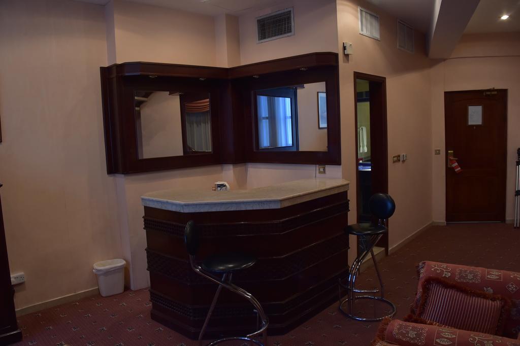 Al Bastaki International Hotel Кувейт Екстериор снимка