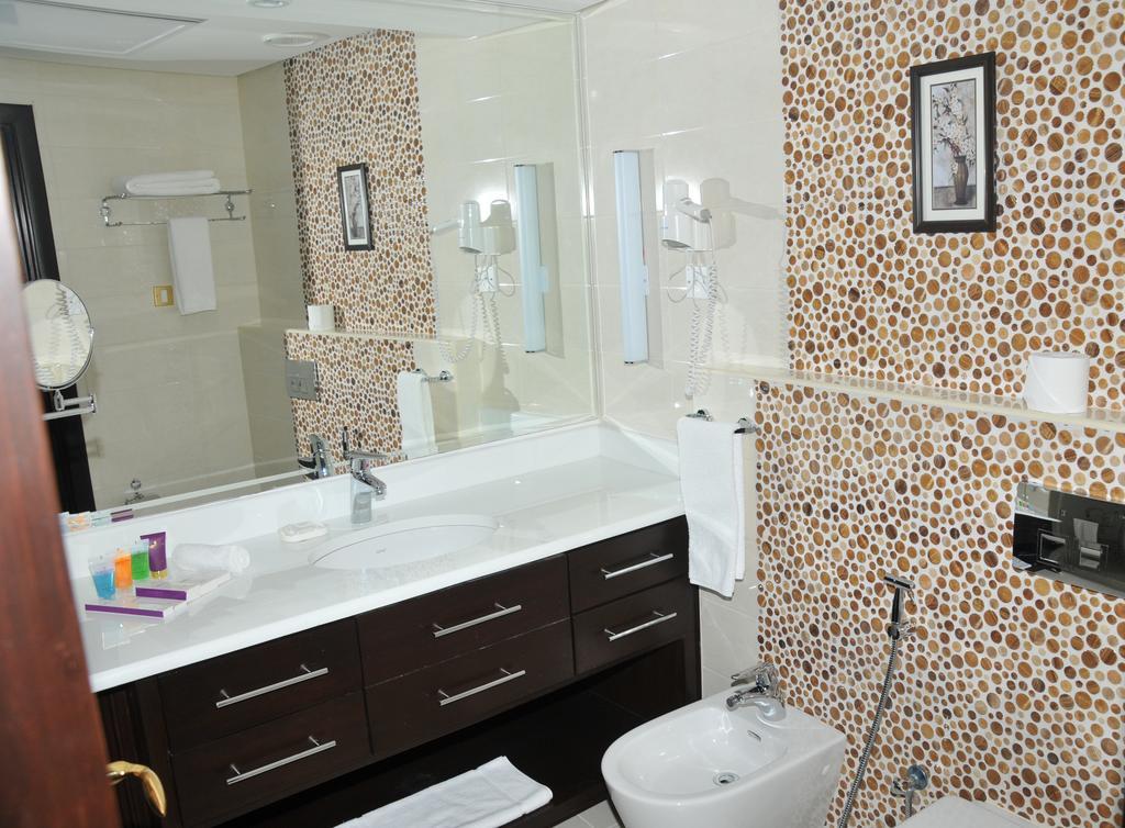 Al Bastaki International Hotel Кувейт Екстериор снимка